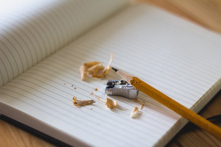 Escrever com lápis © Pixabay