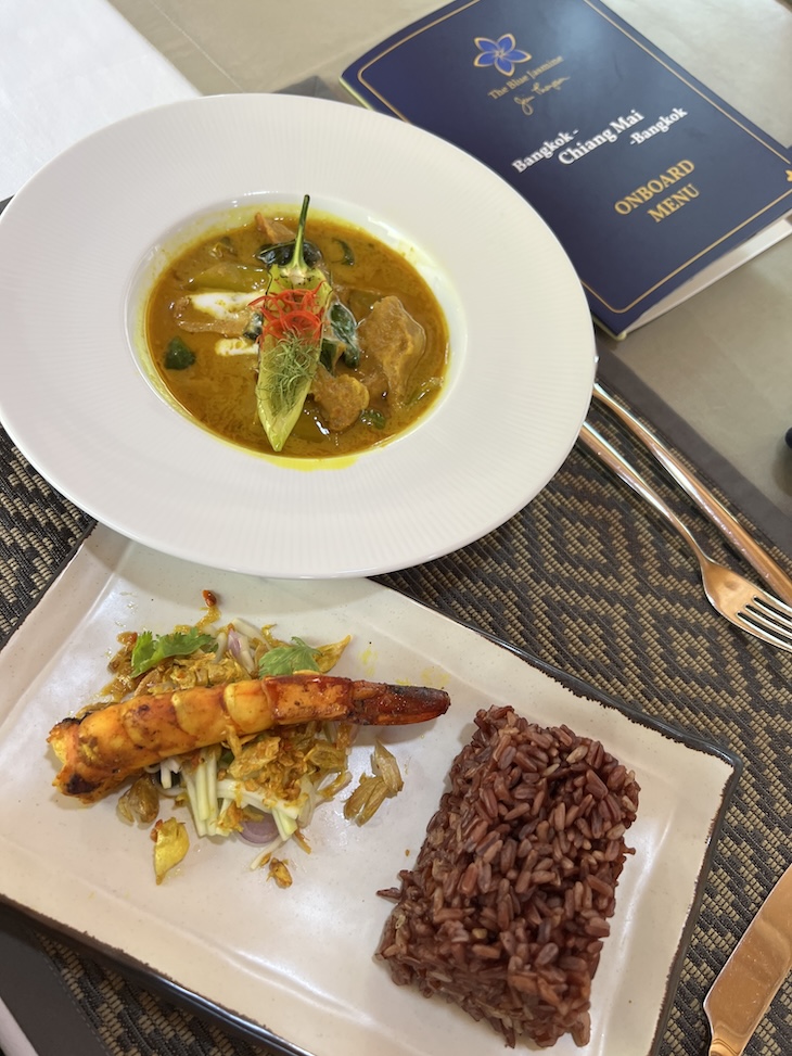 Almoço - Comboio The Blue Jasmine - Tailandia © Viaje Comigo