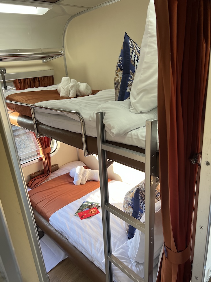 Beliche no Comboio The Blue Jasmine - Tailandia © Viaje Comigo