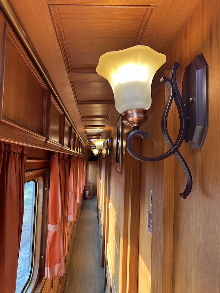 Viagem com o Comboio The Blue Jasmine - Tailândia © Viaje Comigo