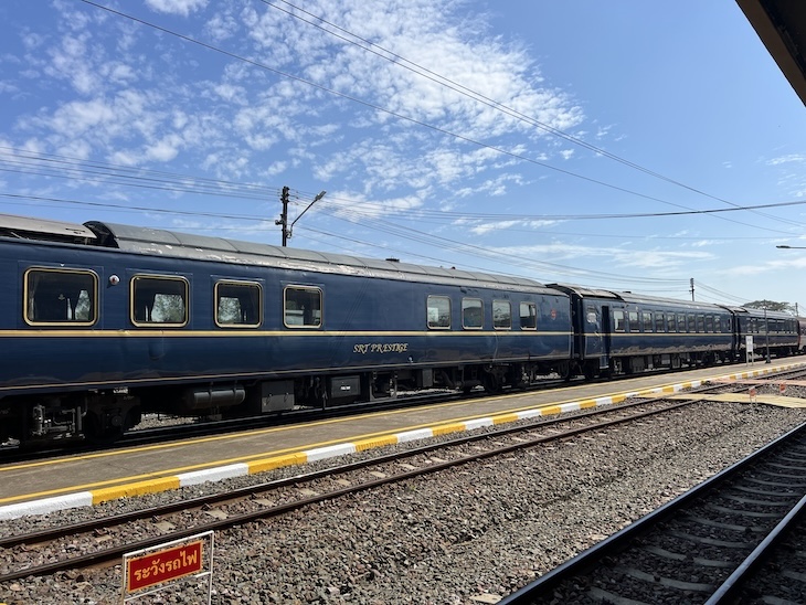 Carruagens do Comboio The Blue Jasmine - Tailandia © Viaje Comigo