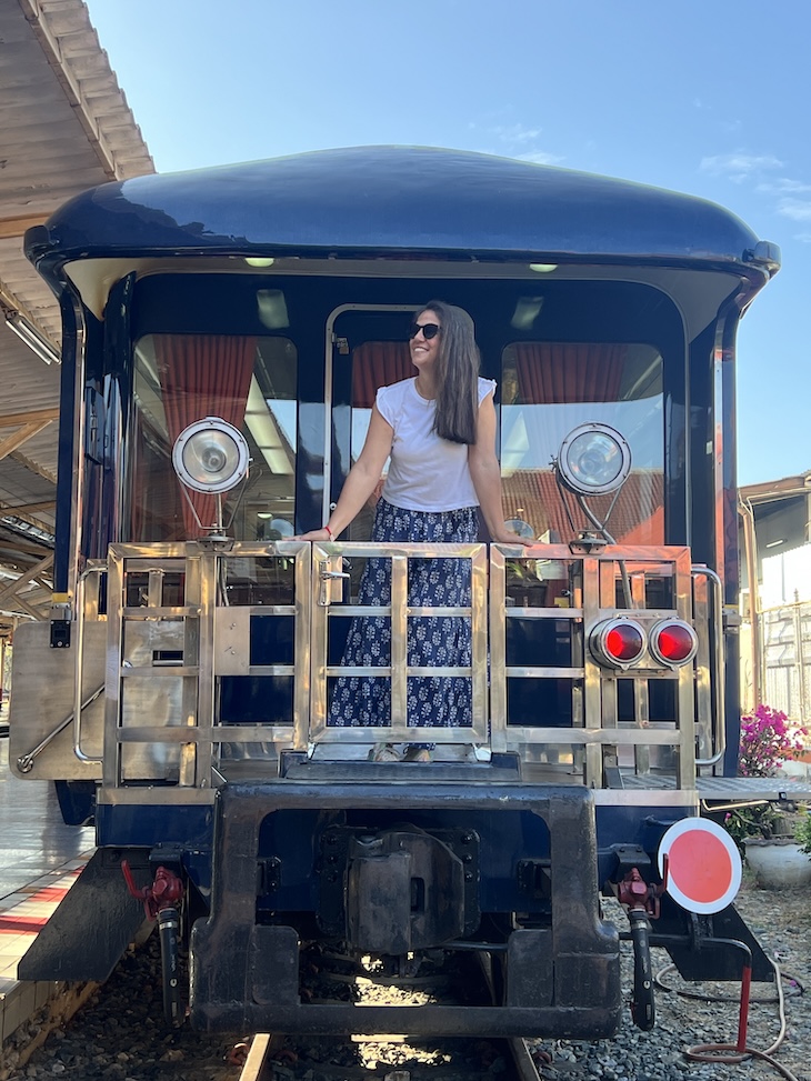 Susana Ribeiro no comboio The Blue Jasmine - Tailandia © Viaje Comigo